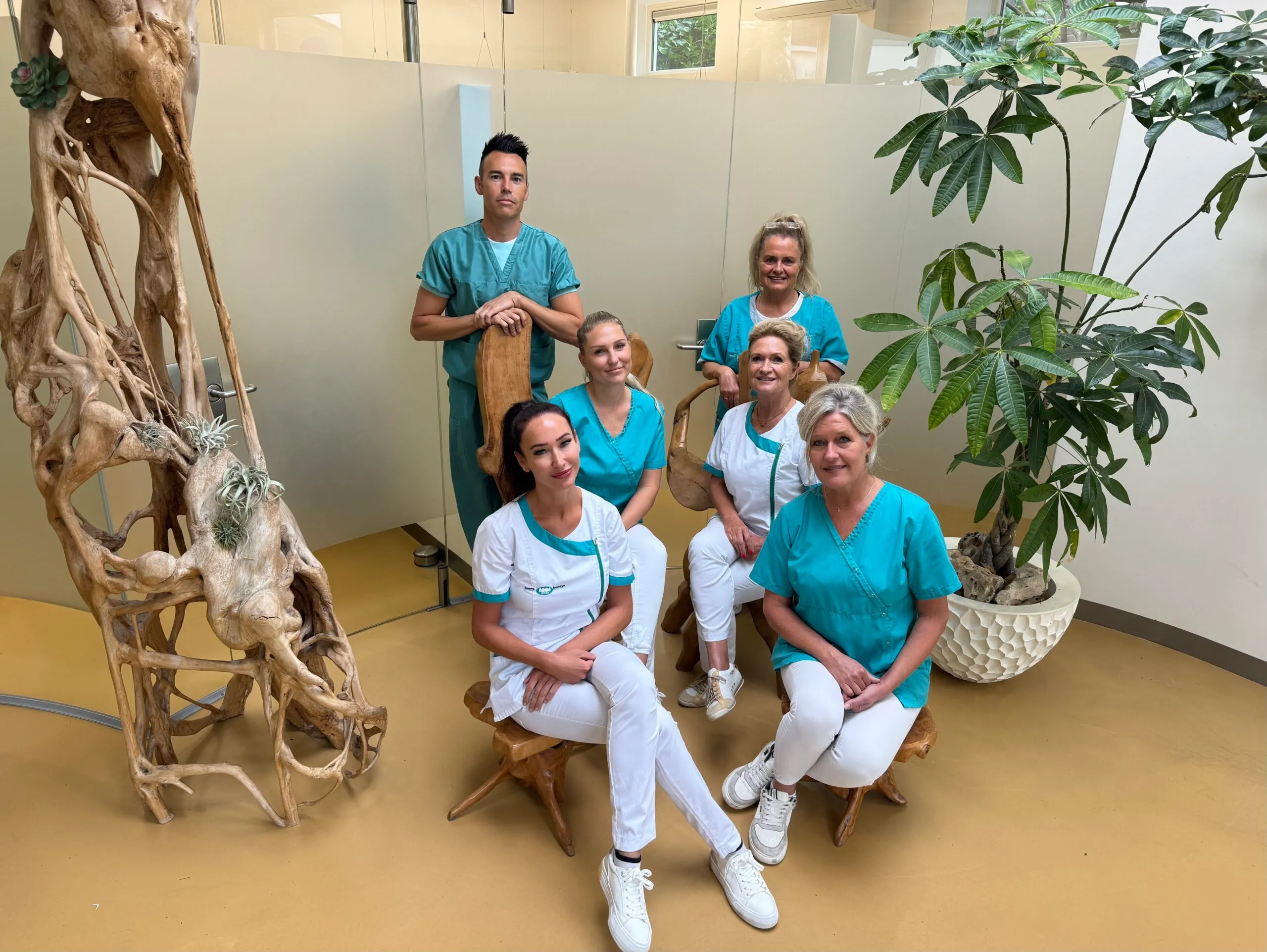 Het team van Tandarts Tamminga in de praktijk